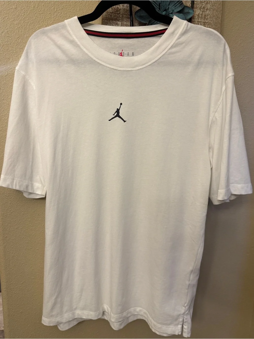 Jordan Dri-Fit White Jumpman Logo Short Sleeve Tee Mens S